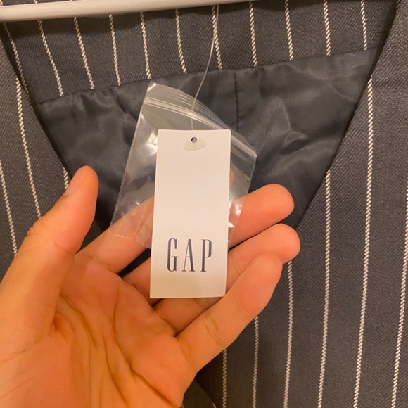 GAP Gray Pinstripe Vest NWT Large - Picture 3 of 9